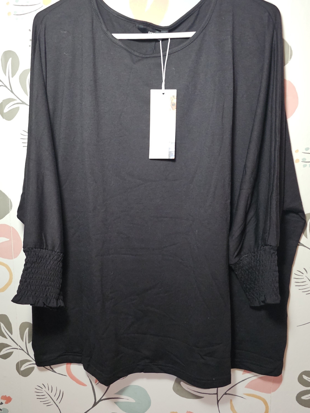 NWT Women's Black 3/4 Sleeve Top with Smocked Cuffs 2XL
